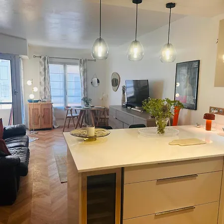 Lovely One Bedroom With Balcony & Wifi Just Minutes Walk From Palais And Beaches 109 Apartment Cannes