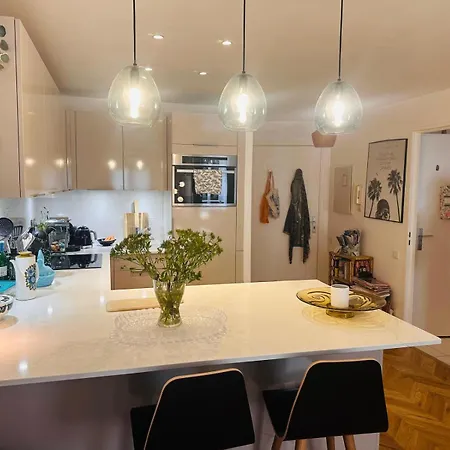 Lovely One Bedroom With Balcony & Wifi Just Minutes Walk From Palais And Beaches 109 Cannes