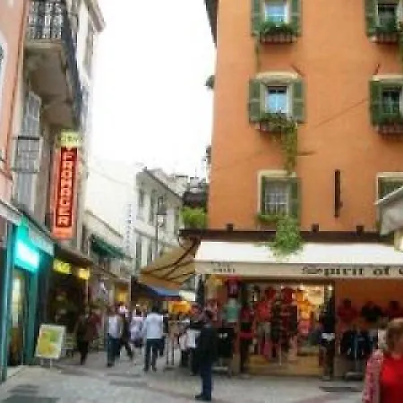 Lovely One Bedroom With Balcony & Wifi Just Minutes Walk From Palais And Beaches 109 Apartment Cannes