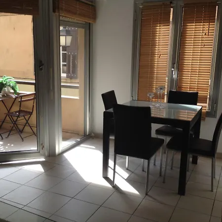 Apartment Lovely One Bedroom With Balcony & Wifi Just Minutes Walk From Palais And Beaches 109 Cannes